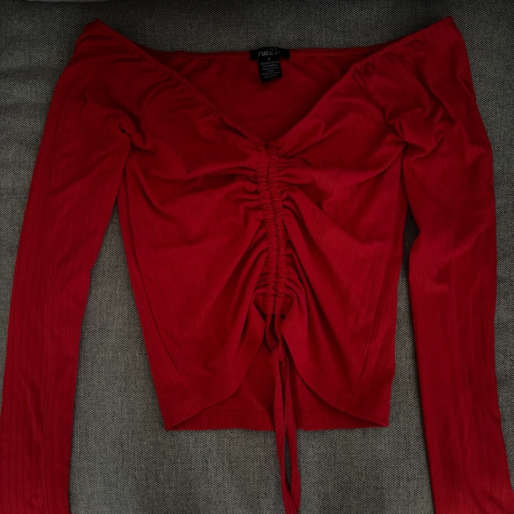 Rue21 Red Ruched Scoop Neck Long-Sleeve Top
